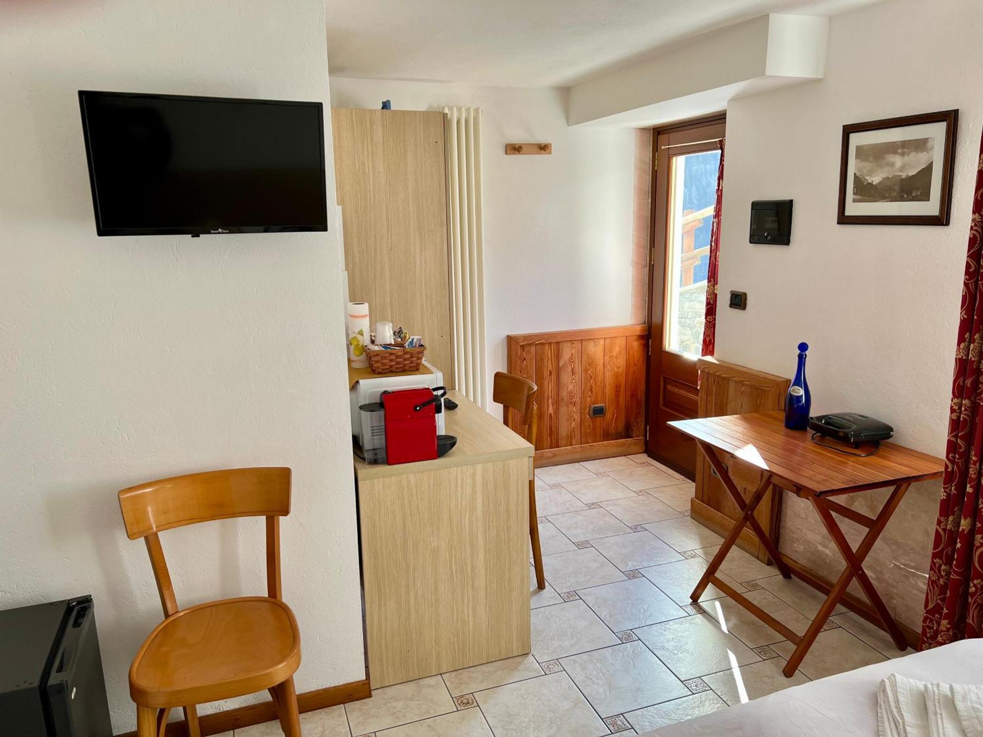 Affittacamere Buenavista Guest House Champoluc Quarto foto